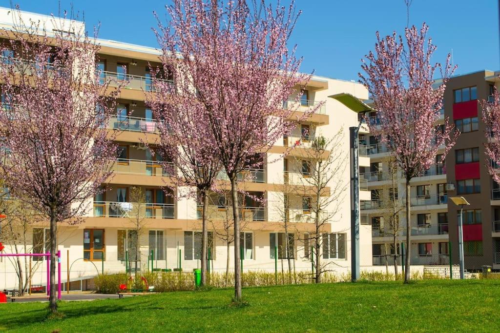 Apartment Solar 50, Private Parking, 2 Bedroom Bucarest Extérieur photo
